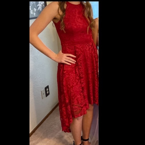 Red lace dress! - Picture 1 of 3